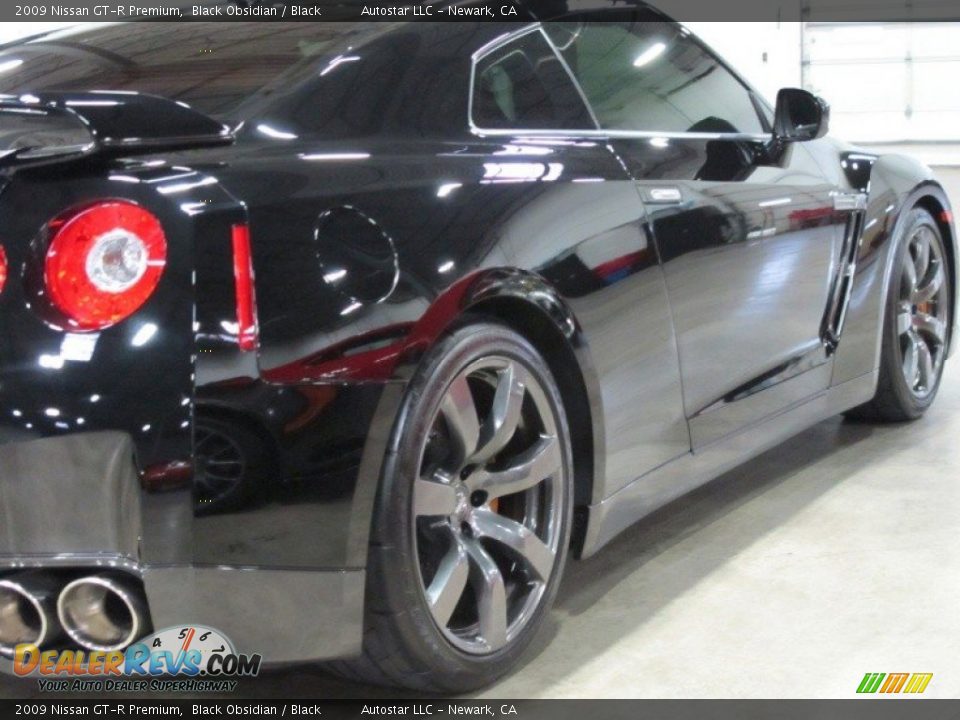 2009 Nissan GT-R Premium Black Obsidian / Black Photo #2