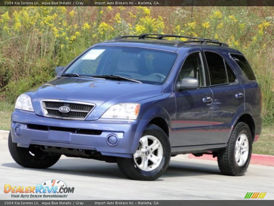 Front 3/4 View of 2004 Kia Sorento LX Photo #17