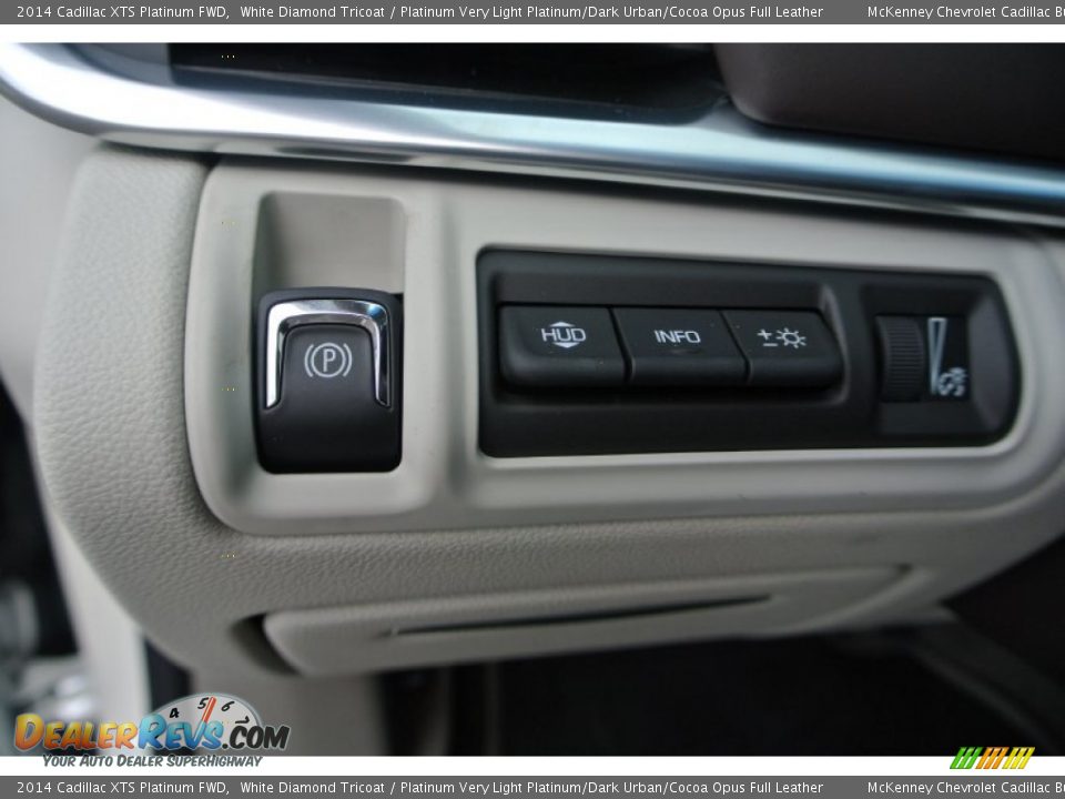 Controls of 2014 Cadillac XTS Platinum FWD Photo #16