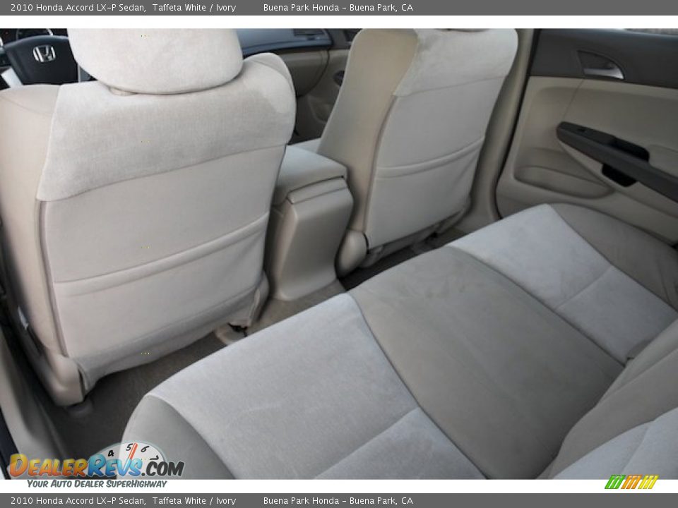 2010 Honda Accord LX-P Sedan Taffeta White / Ivory Photo #14