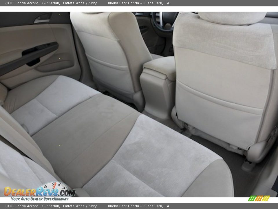 2010 Honda Accord LX-P Sedan Taffeta White / Ivory Photo #17