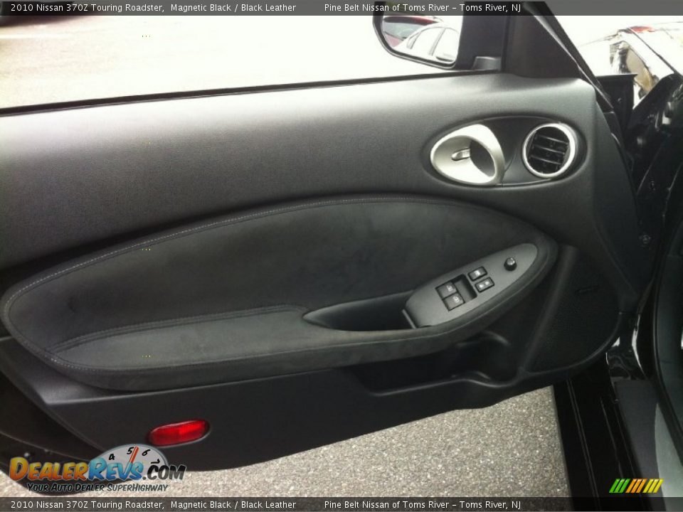 2010 Nissan 370Z Touring Roadster Magnetic Black / Black Leather Photo #9
