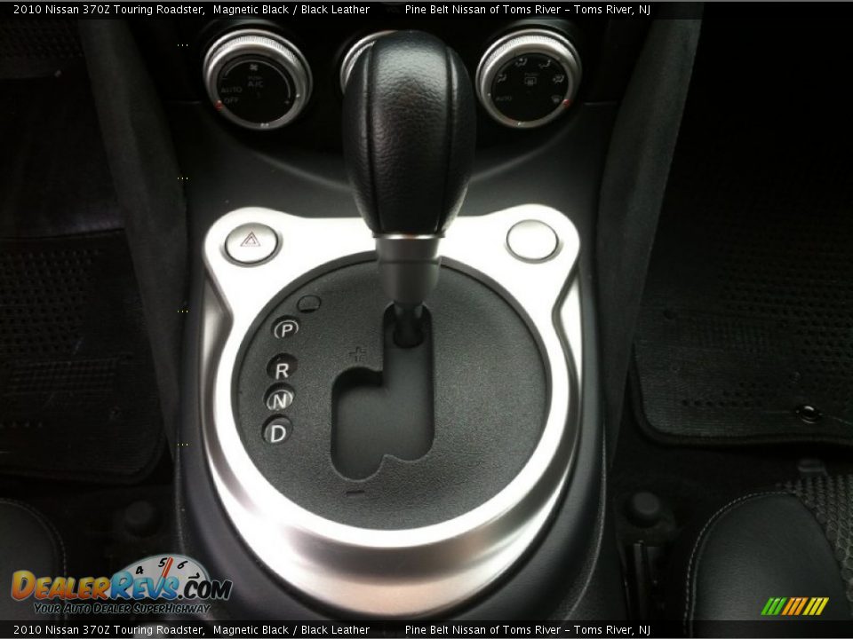 2010 Nissan 370Z Touring Roadster Magnetic Black / Black Leather Photo #11