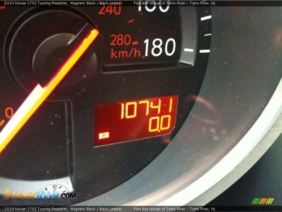2010 Nissan 370Z Touring Roadster Magnetic Black / Black Leather Photo #14