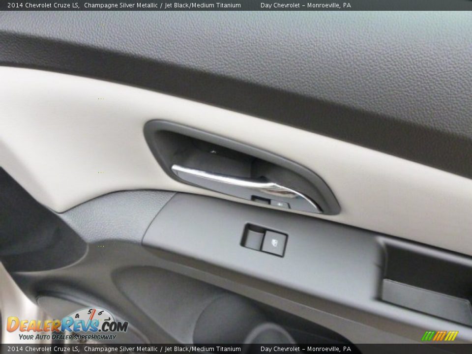 2014 Chevrolet Cruze LS Champagne Silver Metallic / Jet Black/Medium Titanium Photo #4