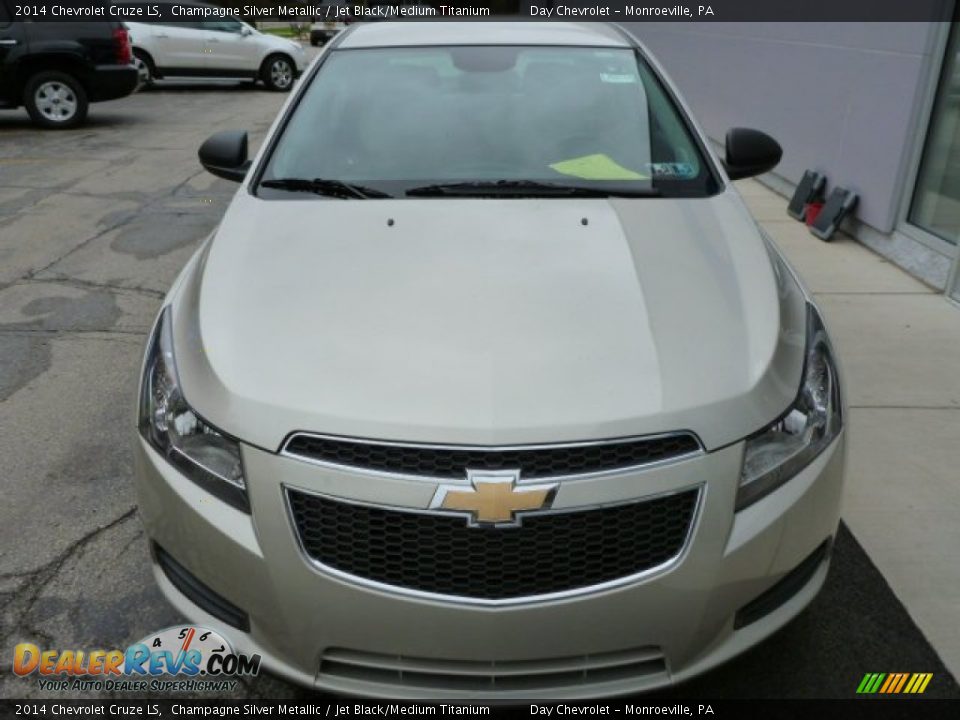 2014 Chevrolet Cruze LS Champagne Silver Metallic / Jet Black/Medium Titanium Photo #9