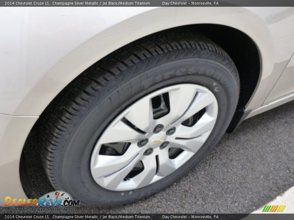 2014 Chevrolet Cruze LS Champagne Silver Metallic / Jet Black/Medium Titanium Photo #10