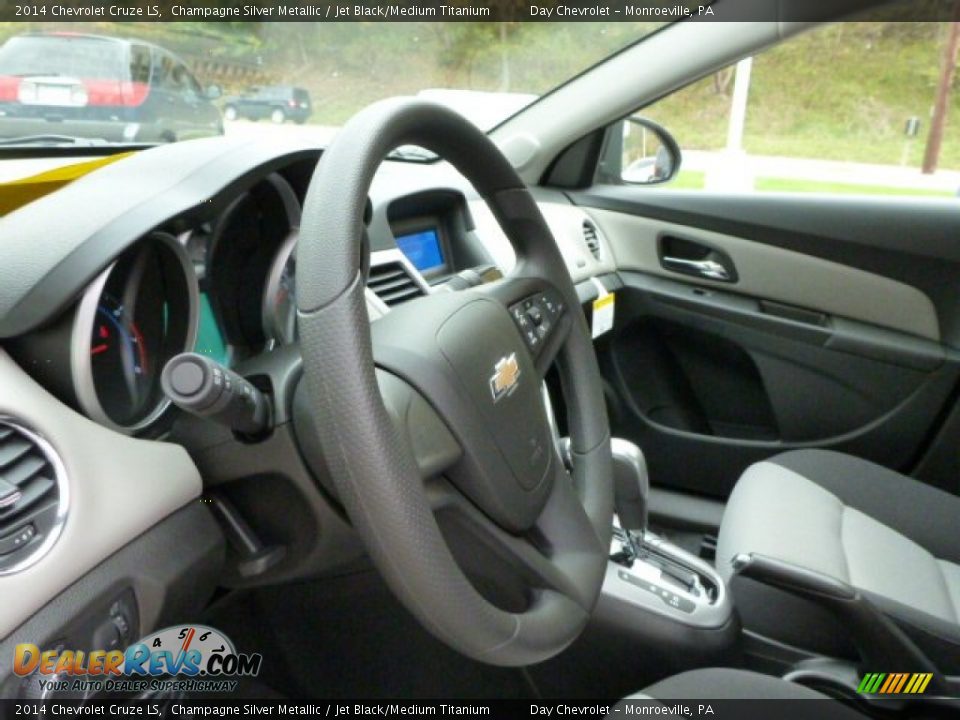 2014 Chevrolet Cruze LS Champagne Silver Metallic / Jet Black/Medium Titanium Photo #16