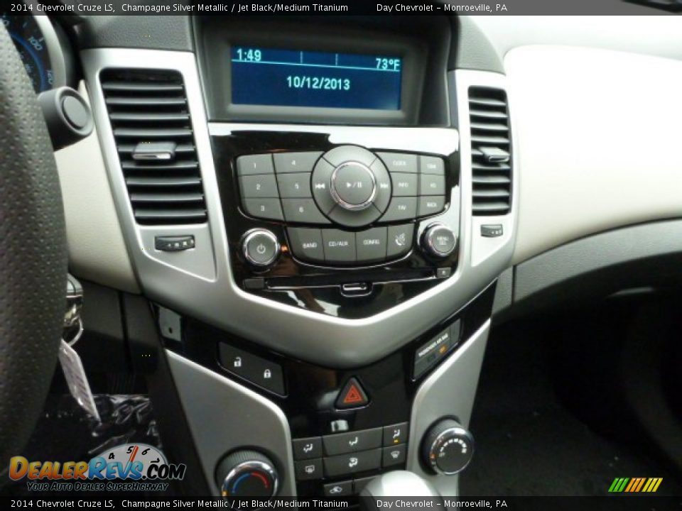 2014 Chevrolet Cruze LS Champagne Silver Metallic / Jet Black/Medium Titanium Photo #19