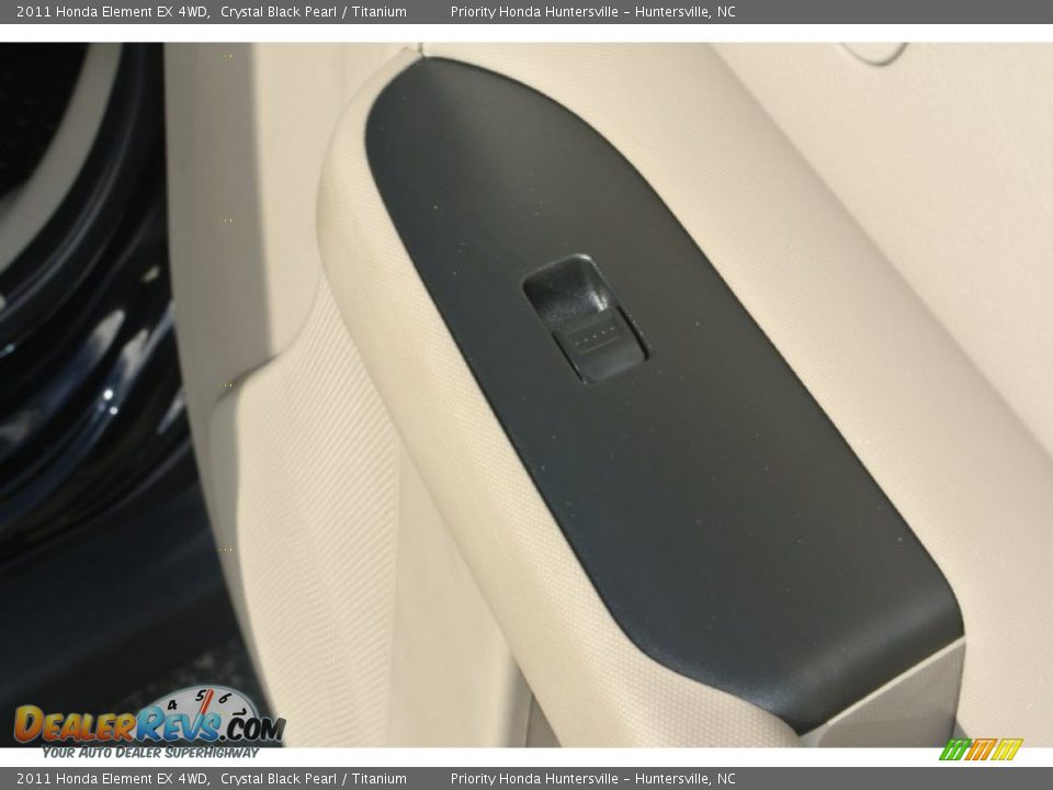 2011 Honda Element EX 4WD Crystal Black Pearl / Titanium Photo #25