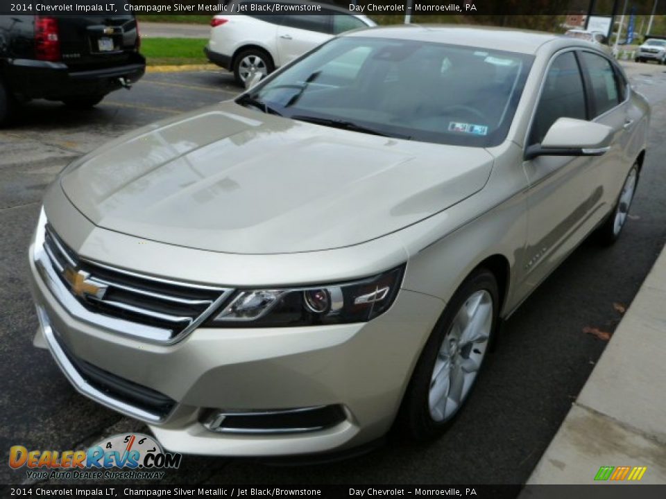 Front 3/4 View of 2014 Chevrolet Impala LT Photo #8