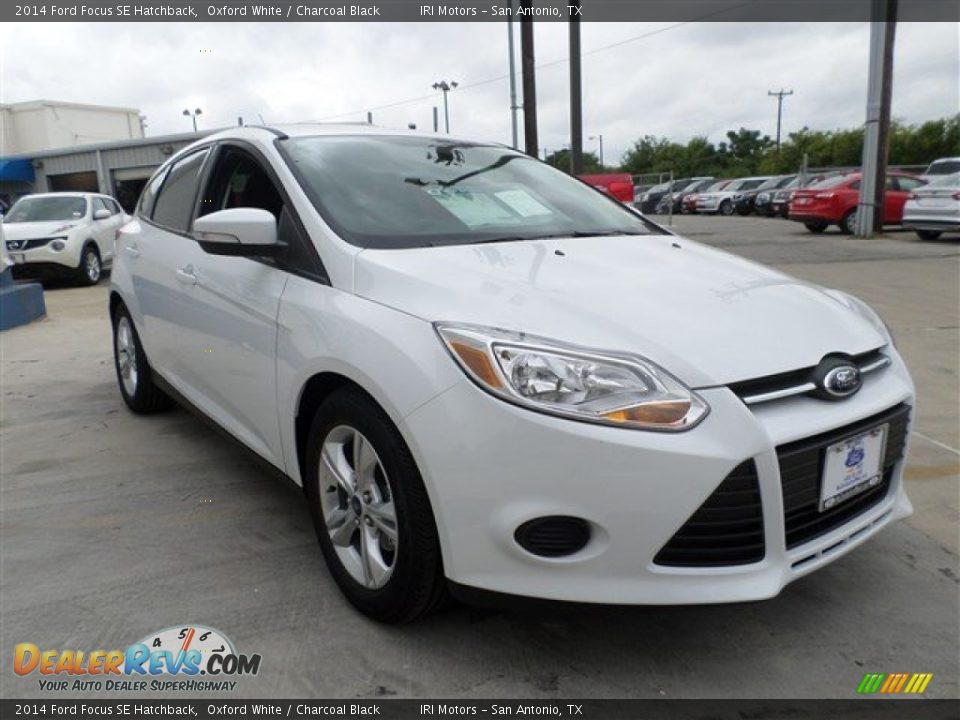 2014 Ford Focus SE Hatchback Oxford White / Charcoal Black Photo #7