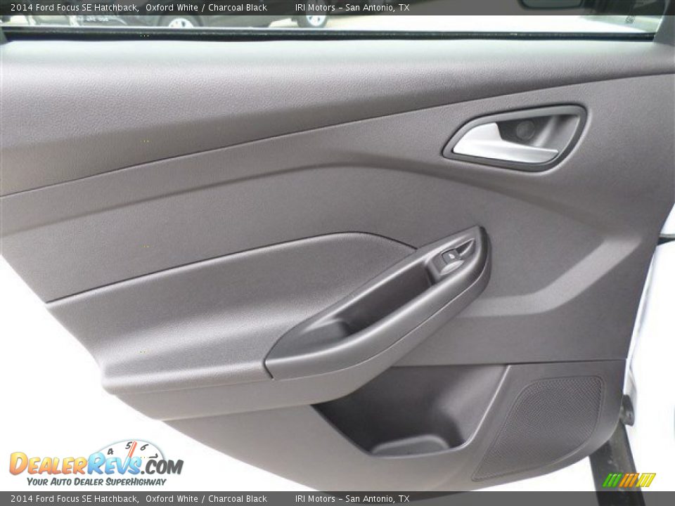 2014 Ford Focus SE Hatchback Oxford White / Charcoal Black Photo #14