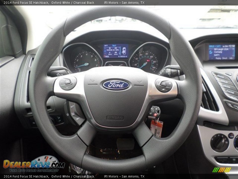 2014 Ford Focus SE Hatchback Oxford White / Charcoal Black Photo #17