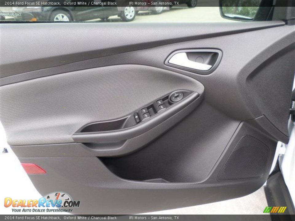 2014 Ford Focus SE Hatchback Oxford White / Charcoal Black Photo #22