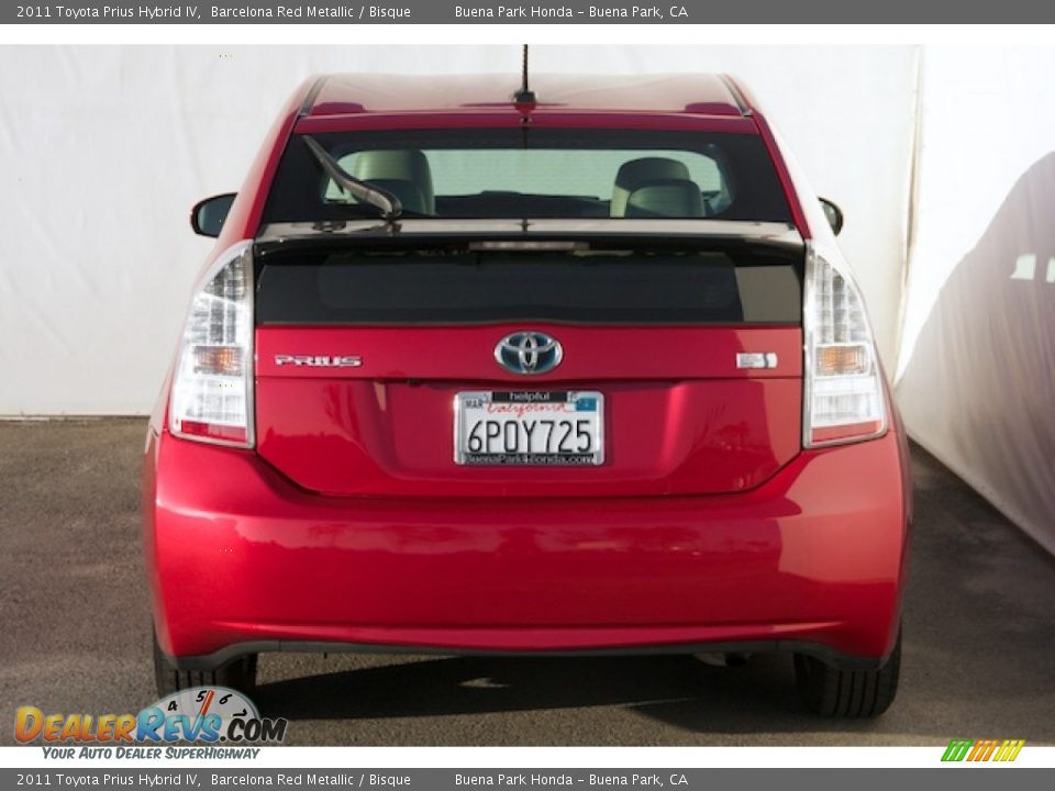 2011 Toyota Prius Hybrid IV Barcelona Red Metallic / Bisque Photo #10