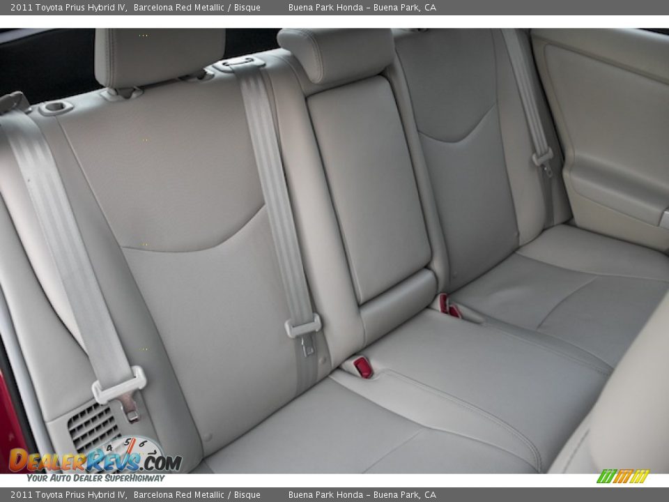 2011 Toyota Prius Hybrid IV Barcelona Red Metallic / Bisque Photo #20