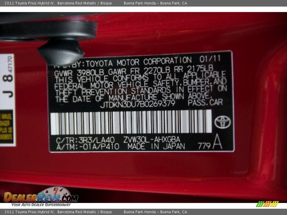 2011 Toyota Prius Hybrid IV Barcelona Red Metallic / Bisque Photo #36
