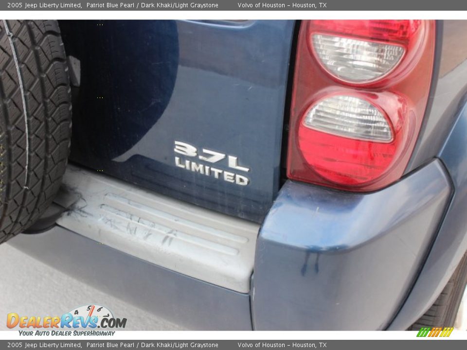 2005 Jeep Liberty Limited Patriot Blue Pearl / Dark Khaki/Light Graystone Photo #5