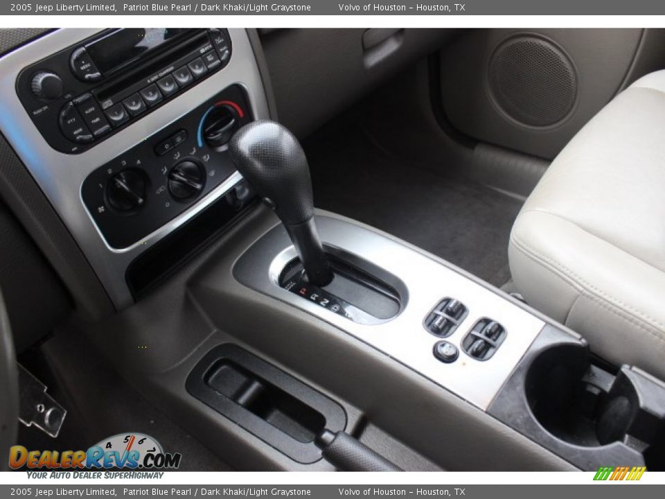 2005 Jeep Liberty Limited Shifter Photo #12