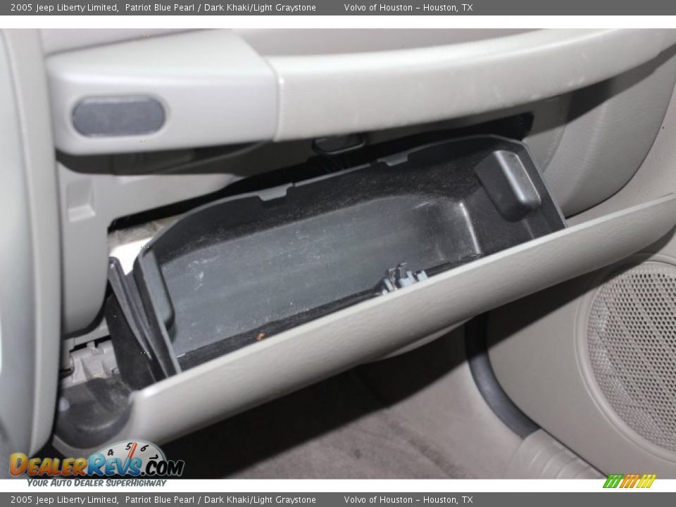 2005 Jeep Liberty Limited Patriot Blue Pearl / Dark Khaki/Light Graystone Photo #15