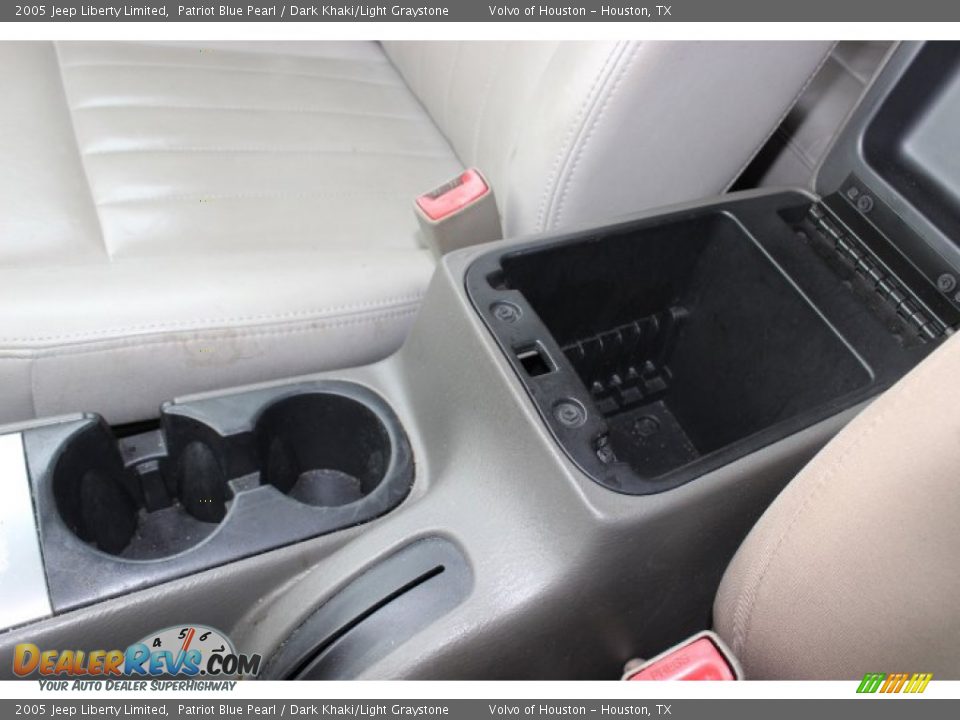 2005 Jeep Liberty Limited Patriot Blue Pearl / Dark Khaki/Light Graystone Photo #17