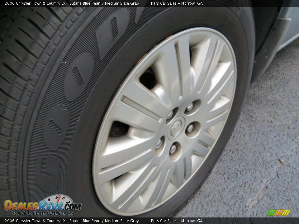2006 Chrysler Town & Country LX Wheel Photo #5