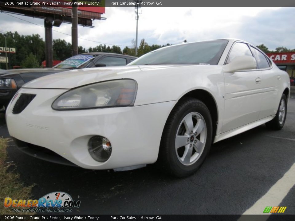 2006 Pontiac Grand Prix Sedan Ivory White / Ebony Photo #1