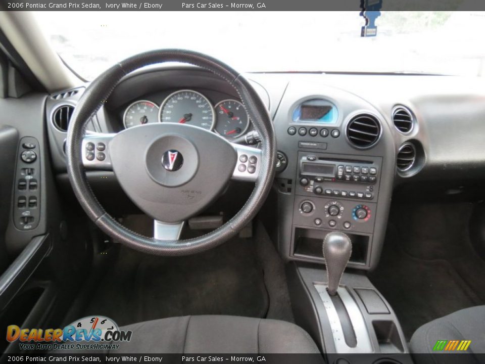 2006 Pontiac Grand Prix Sedan Ivory White / Ebony Photo #9