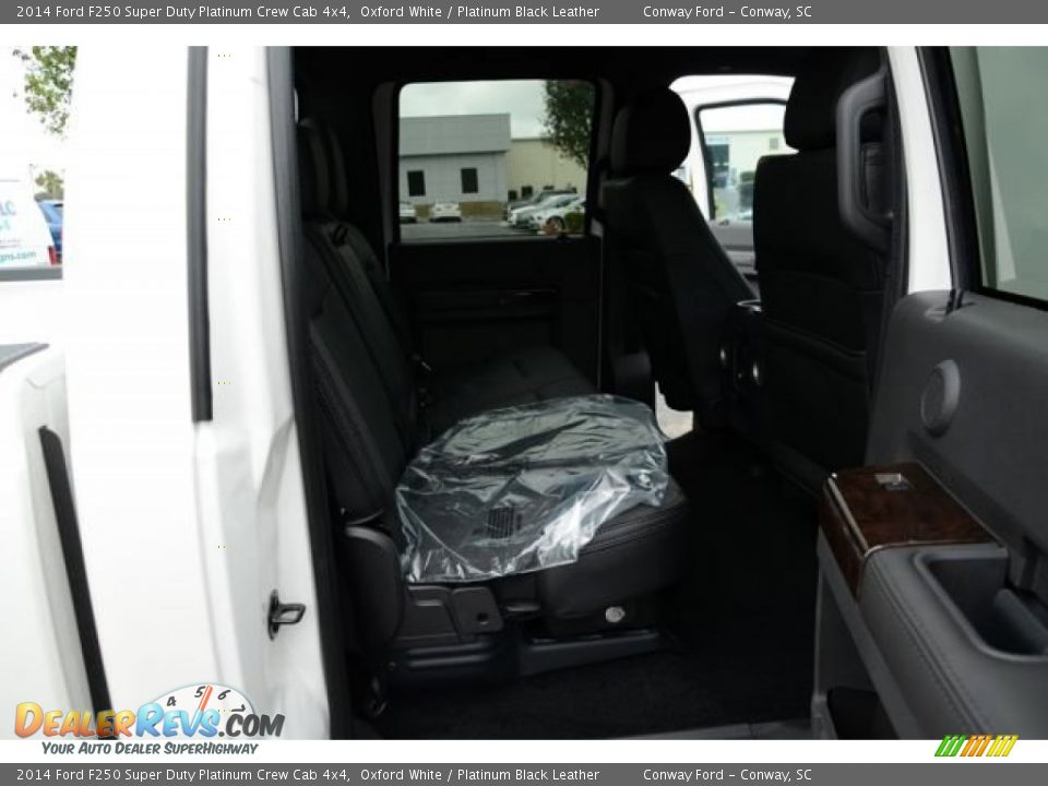 2014 Ford F250 Super Duty Platinum Crew Cab 4x4 Oxford White / Platinum Black Leather Photo #17
