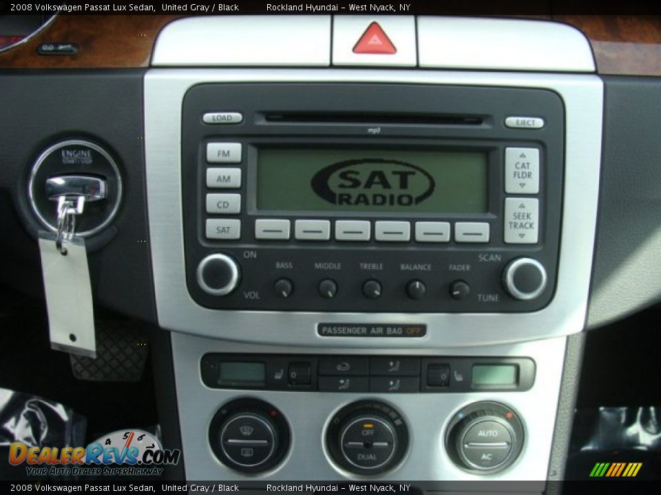 2008 Volkswagen Passat Lux Sedan United Gray / Black Photo #18