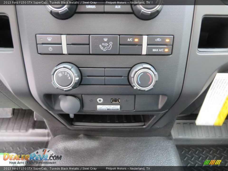 2013 Ford F150 STX SuperCab Tuxedo Black Metallic / Steel Gray Photo #32