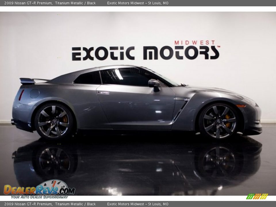 2009 Nissan GT-R Premium Titanium Metallic / Black Photo #2