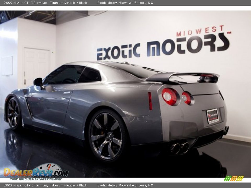 2009 Nissan GT-R Premium Titanium Metallic / Black Photo #5