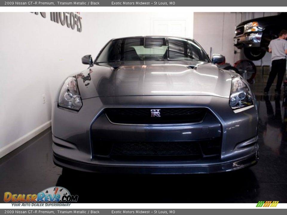 2009 Nissan GT-R Premium Titanium Metallic / Black Photo #12