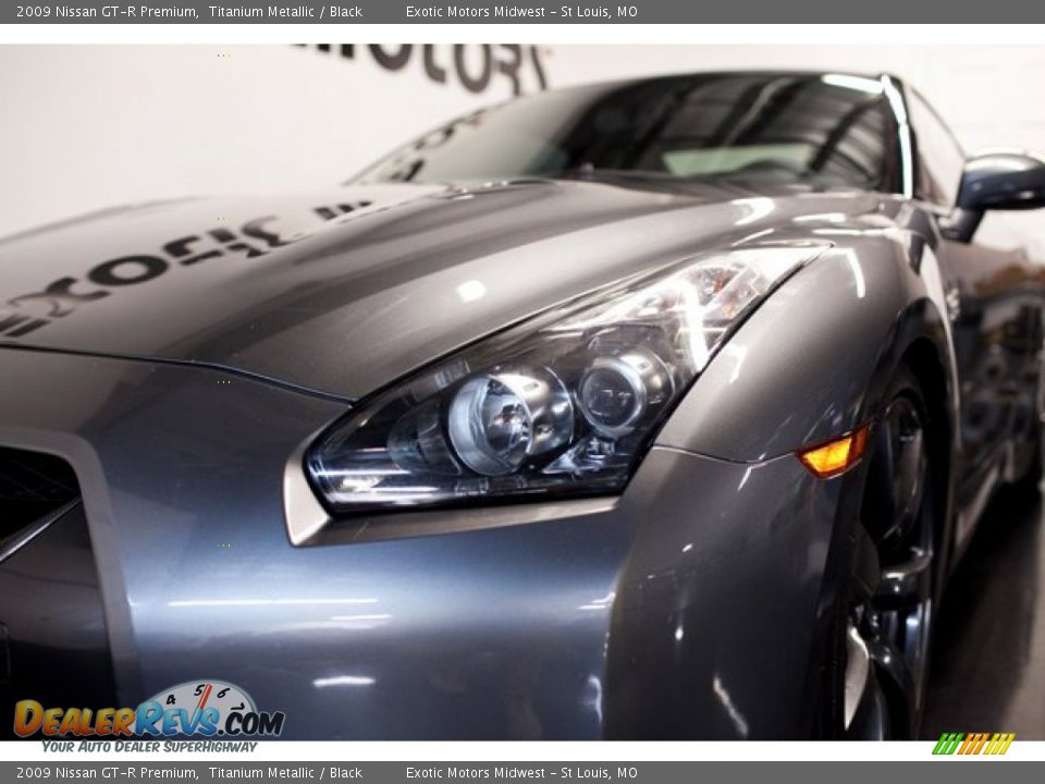 2009 Nissan GT-R Premium Titanium Metallic / Black Photo #26