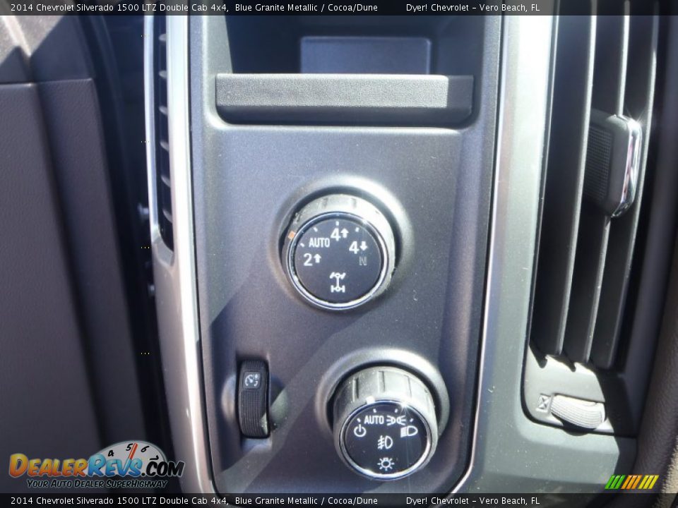 2014 Chevrolet Silverado 1500 LTZ Double Cab 4x4 Blue Granite Metallic / Cocoa/Dune Photo #16