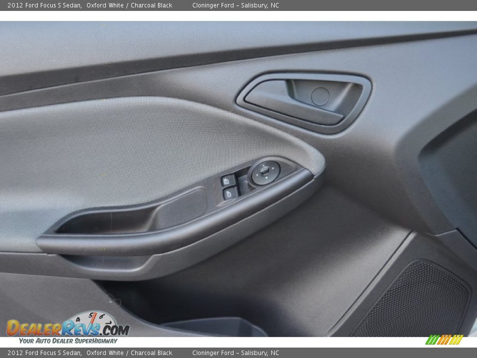 2012 Ford Focus S Sedan Oxford White / Charcoal Black Photo #8