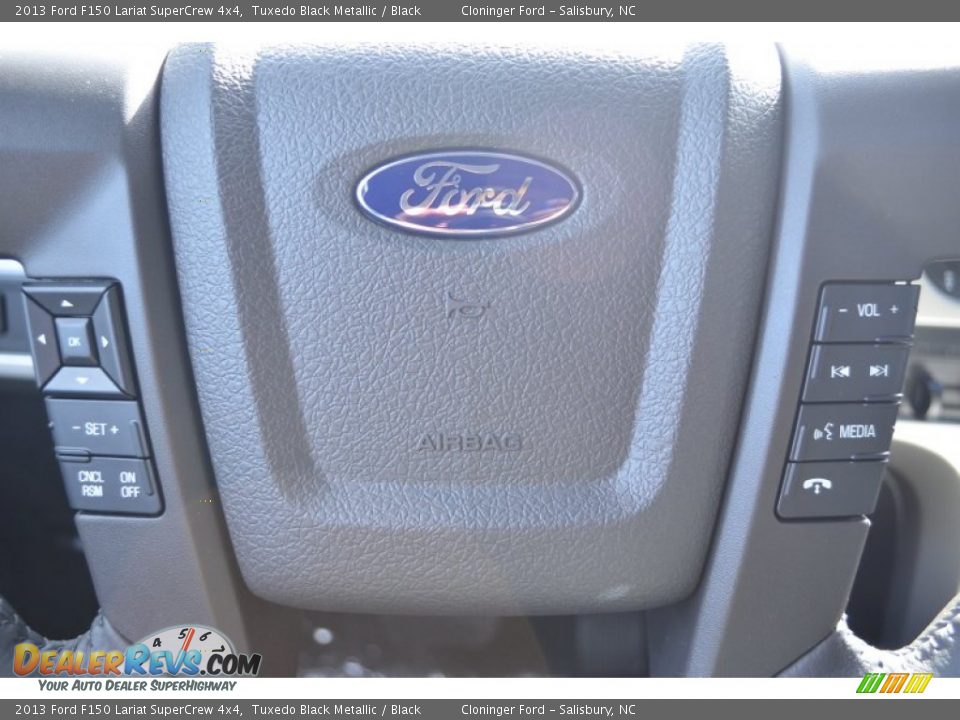 2013 Ford F150 Lariat SuperCrew 4x4 Tuxedo Black Metallic / Black Photo #19