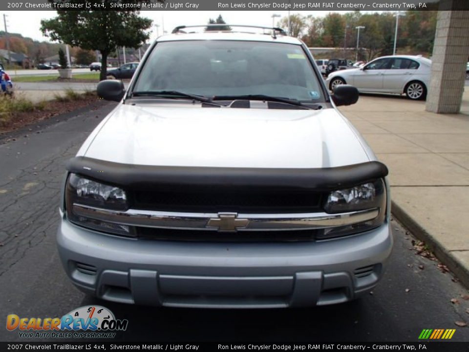 2007 Chevrolet TrailBlazer LS 4x4 Silverstone Metallic / Light Gray Photo #3