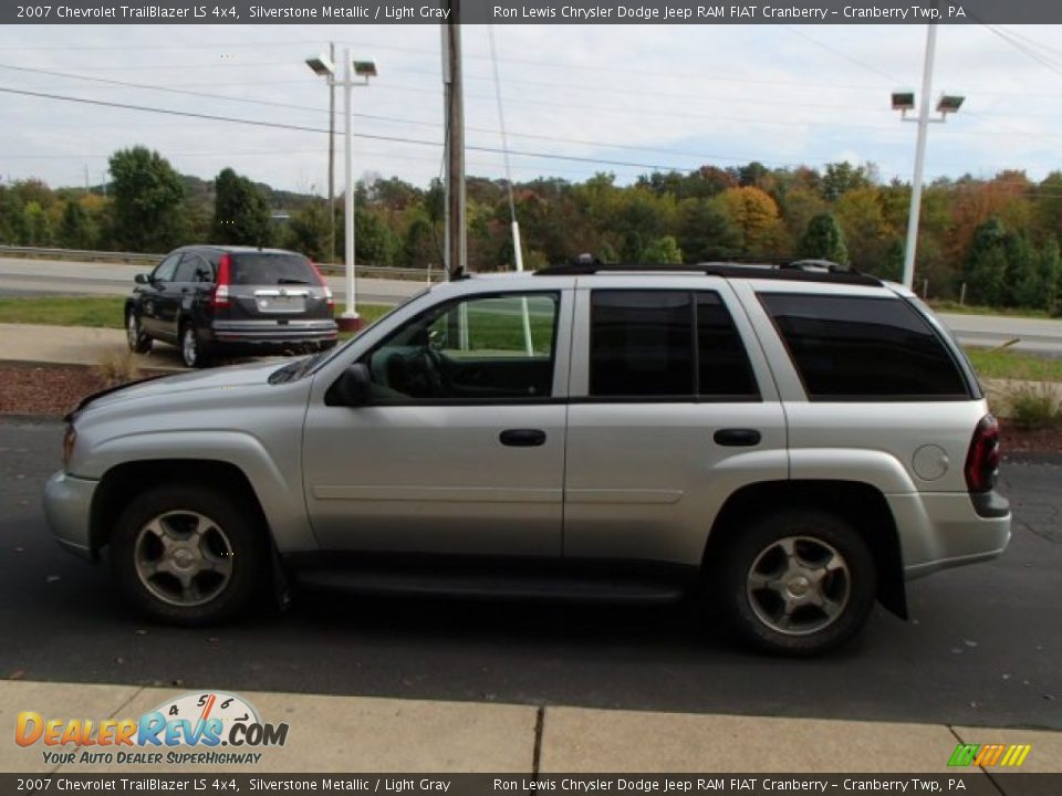 2007 Chevrolet TrailBlazer LS 4x4 Silverstone Metallic / Light Gray Photo #5
