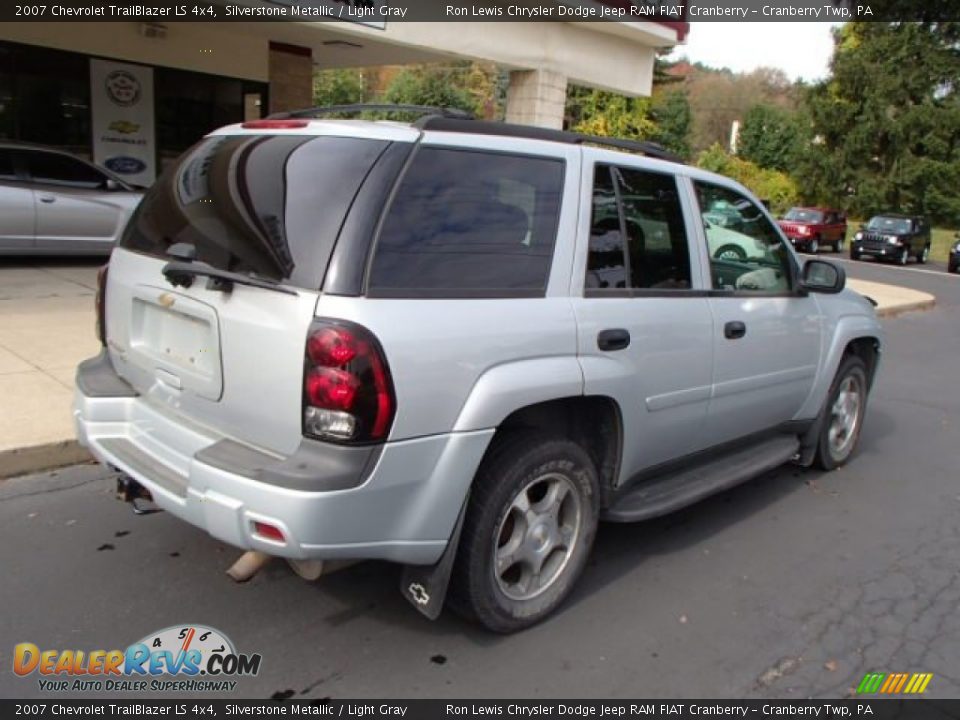 2007 Chevrolet TrailBlazer LS 4x4 Silverstone Metallic / Light Gray Photo #8