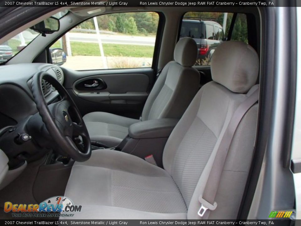 2007 Chevrolet TrailBlazer LS 4x4 Silverstone Metallic / Light Gray Photo #10