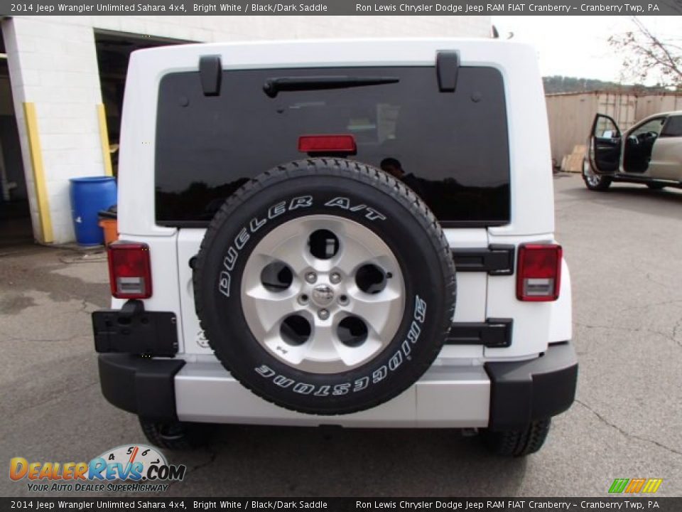 2014 Jeep Wrangler Unlimited Sahara 4x4 Bright White / Black/Dark Saddle Photo #7