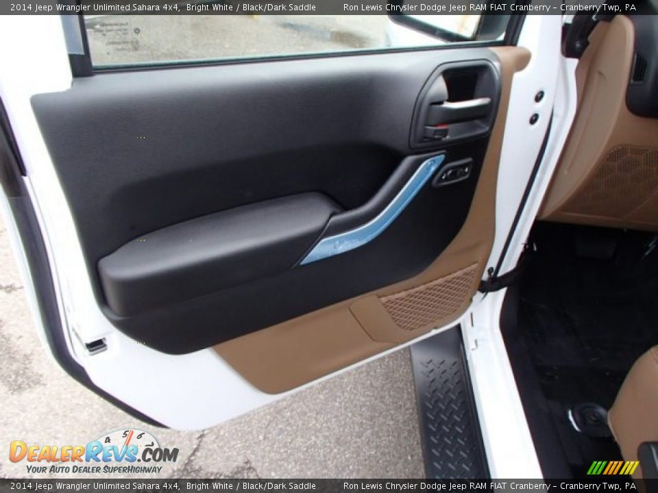 2014 Jeep Wrangler Unlimited Sahara 4x4 Bright White / Black/Dark Saddle Photo #11