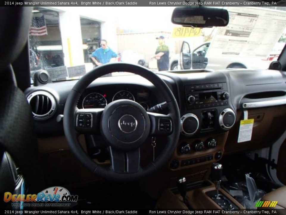 2014 Jeep Wrangler Unlimited Sahara 4x4 Bright White / Black/Dark Saddle Photo #15