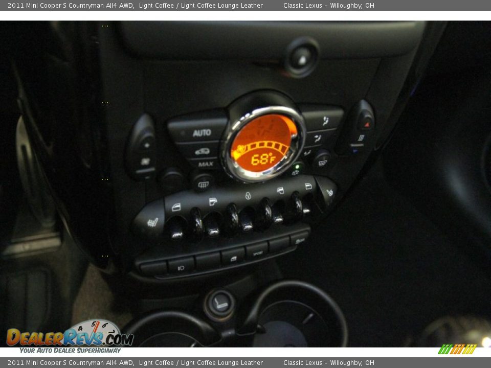 2011 Mini Cooper S Countryman All4 AWD Light Coffee / Light Coffee Lounge Leather Photo #16