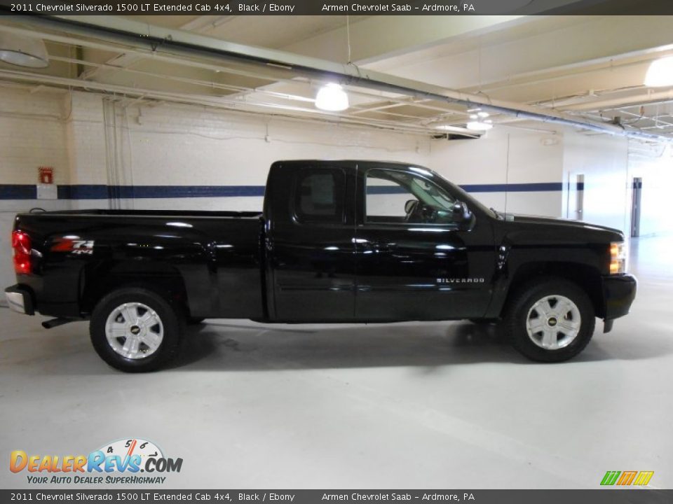 2011 Chevrolet Silverado 1500 LT Extended Cab 4x4 Black / Ebony Photo #4