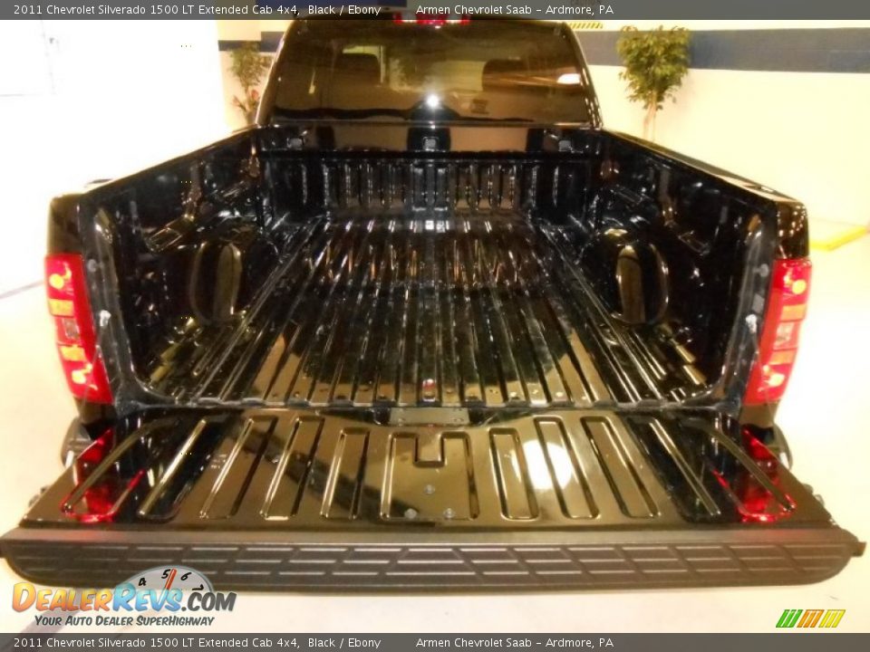 2011 Chevrolet Silverado 1500 LT Extended Cab 4x4 Black / Ebony Photo #16
