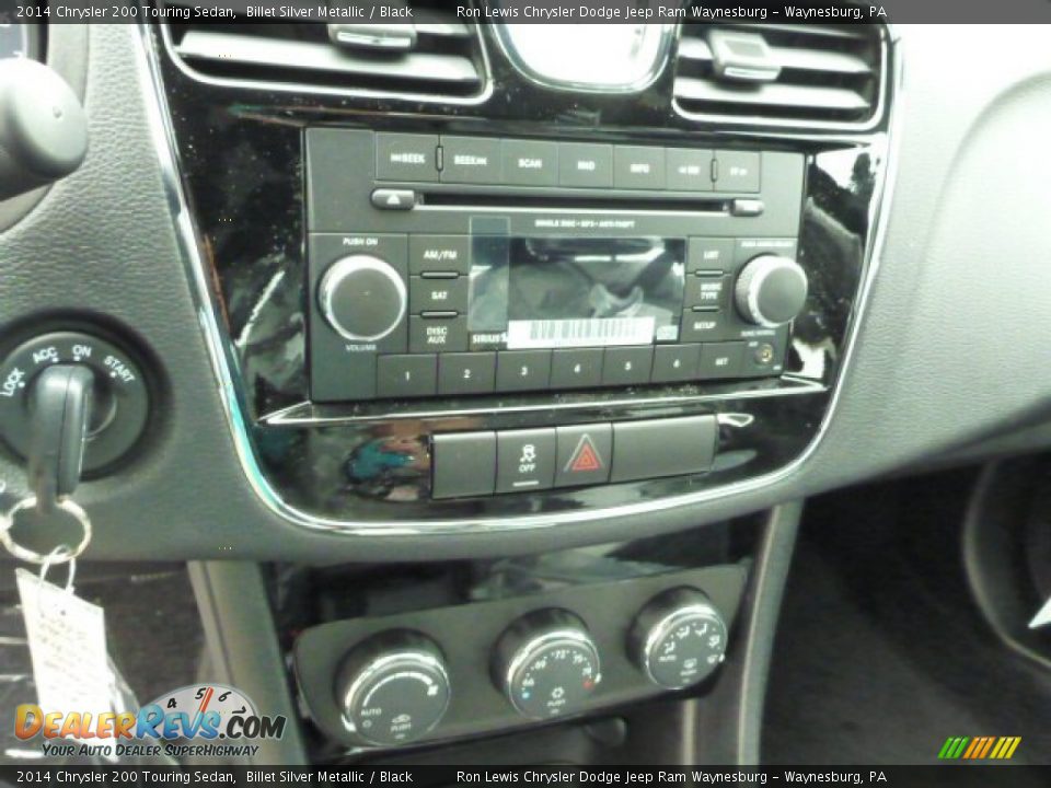 2014 Chrysler 200 Touring Sedan Billet Silver Metallic / Black Photo #20